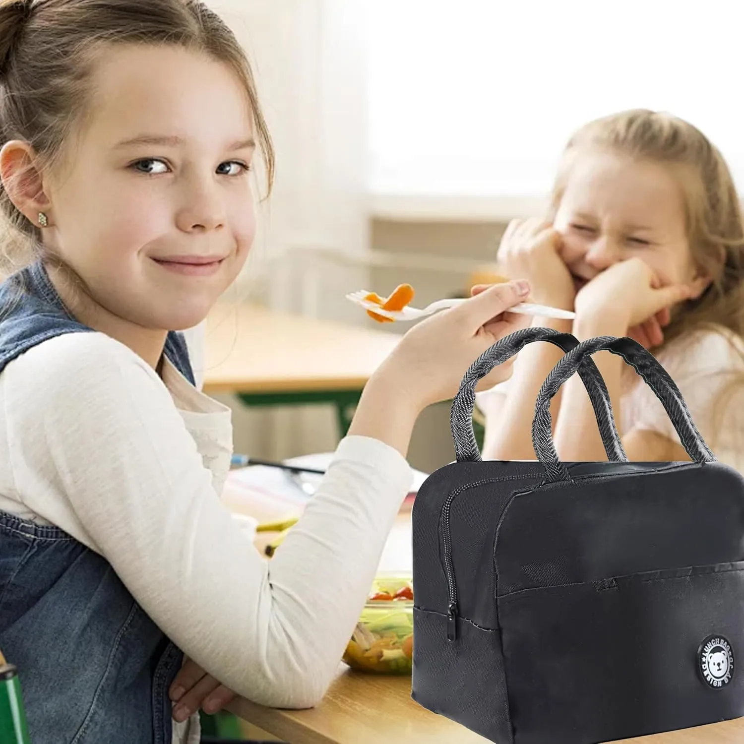 1Pcs black mini lunch bag small insulated snack bag,mini insulated snack bag for ensuring your food stay fresh at the optimal temperature.
