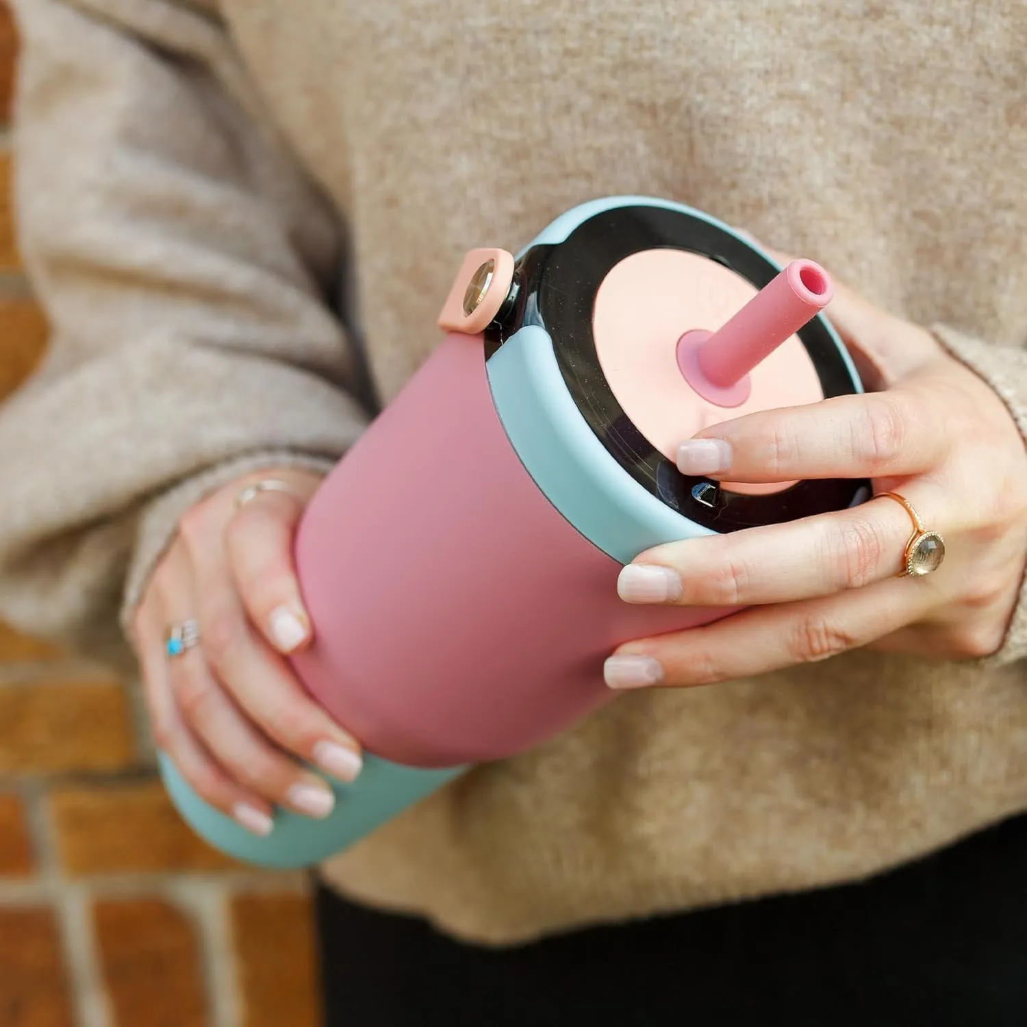 BrMate Resa 25oz 100% Leakproof Travel Tumbler with Handle & Straw | Flexible Soft Sip Straw | Silicone Sleeve for Durability | Stainless Steel | Cup Holder & Travel Friendly | (Dark Aura)